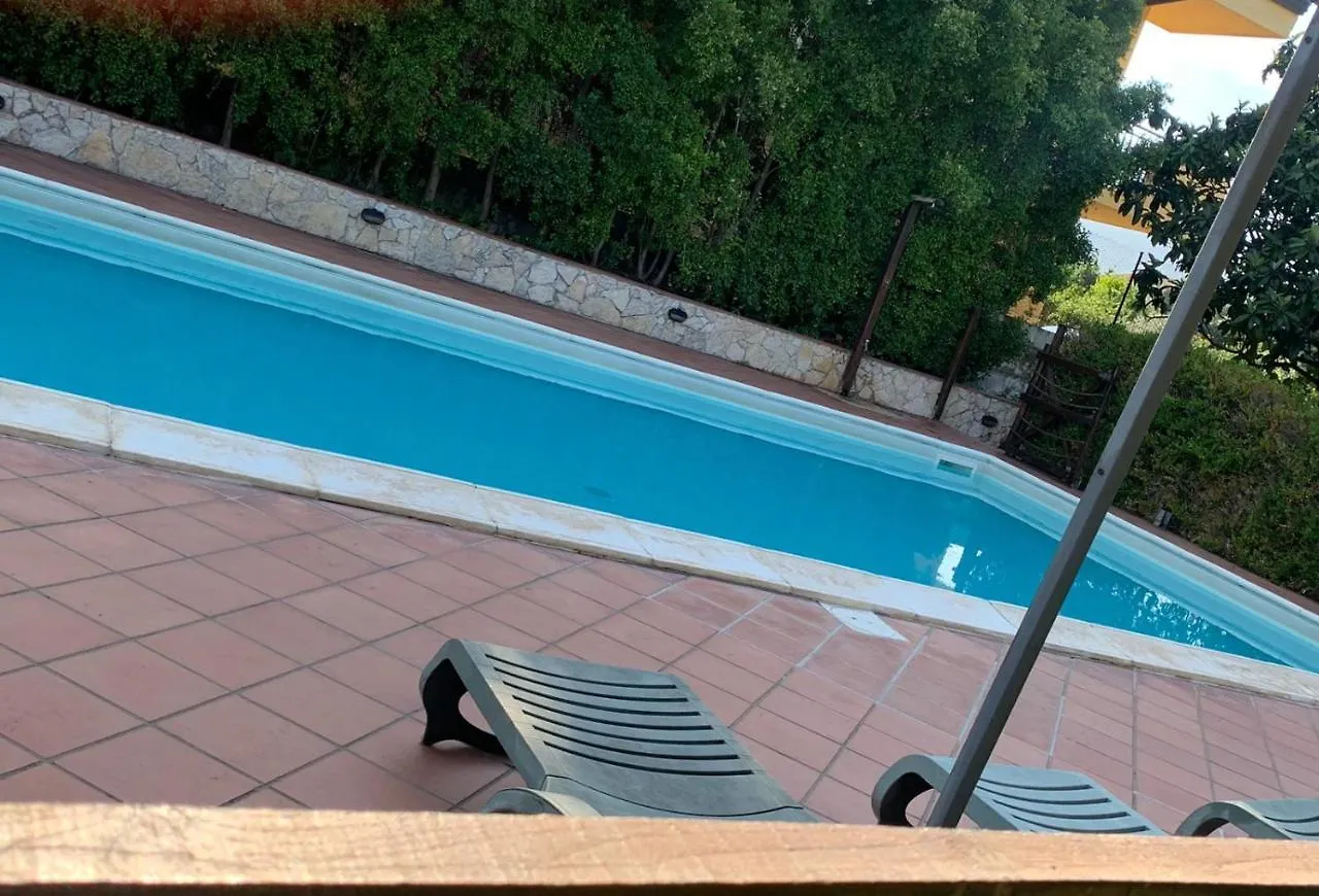 Bed & Breakfast Bed and Breakfast A Due Passi Da Aci SantʼAntonio