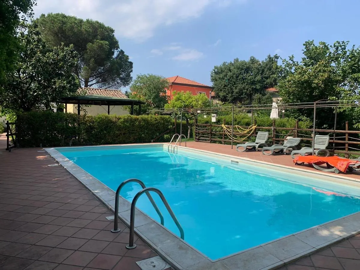 Bed & Breakfast Bed and Breakfast A Due Passi Da Aci SantʼAntonio