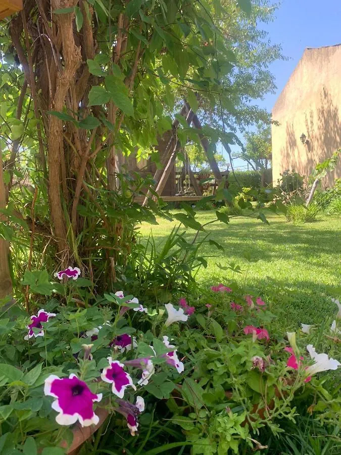 A Due Passi Da Bed and Breakfast Aci SantʼAntonio Ιταλία