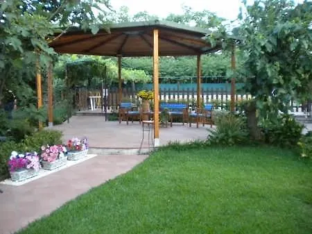 A Due Passi Da Bed and Breakfast Aci SantʼAntonio